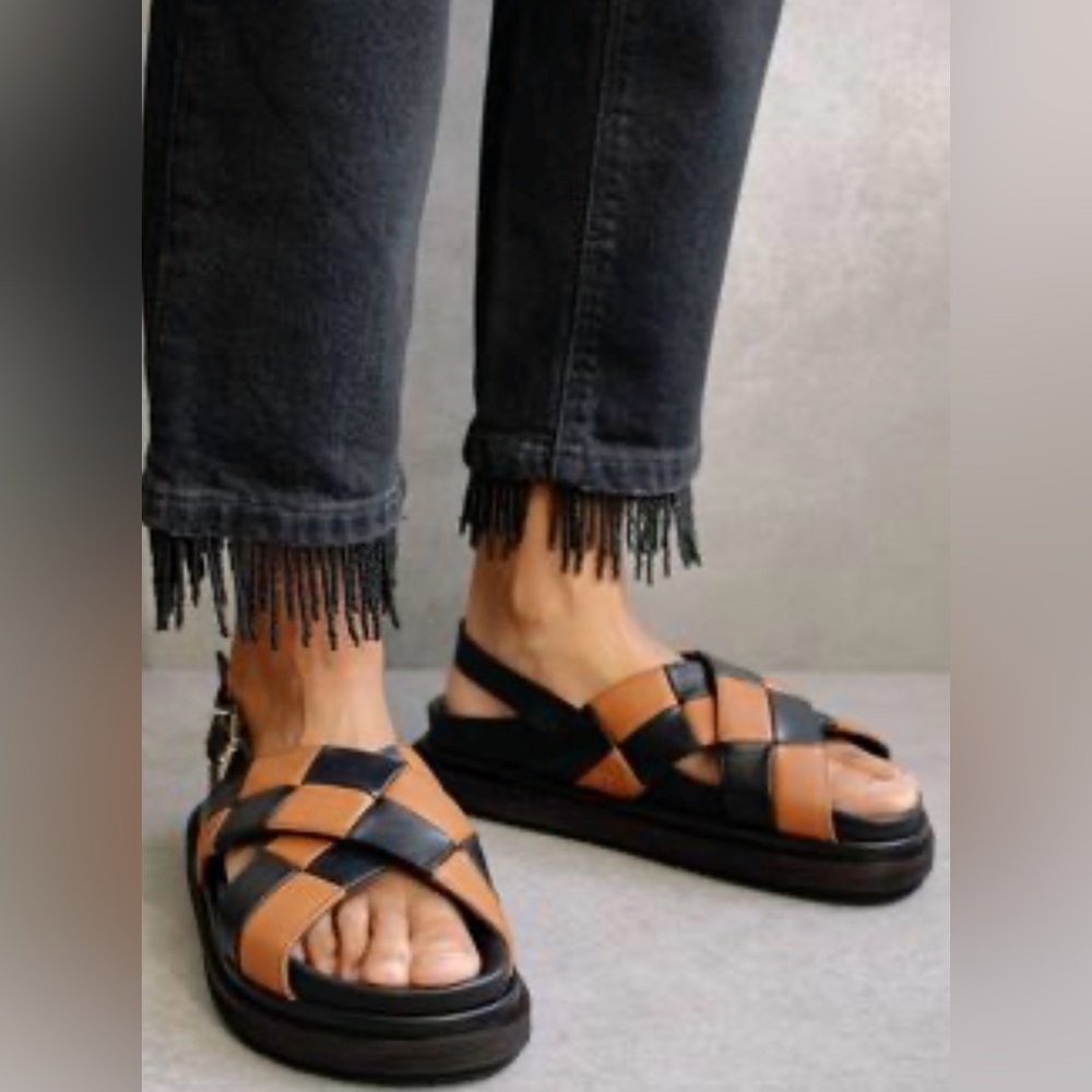 Alohas Black Tan Sandal US 9 EUR 40 Marshmallow Scacchi Criss Cross Comfort NIB